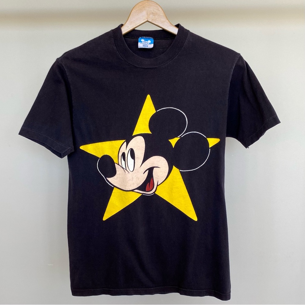 Vintage 1980’s Disney Mickey Mouse star graphic t-shirt. 🖤 - Picture 3 of 8